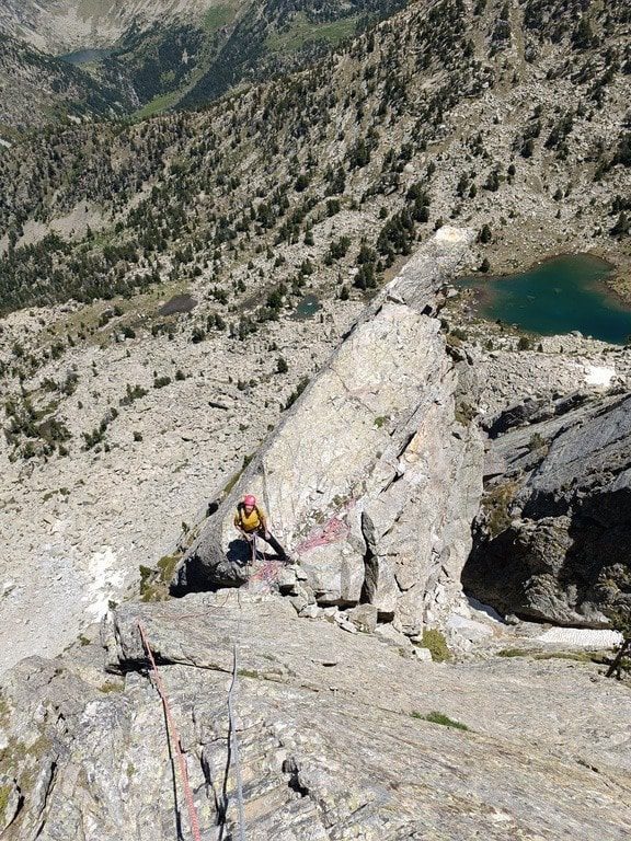 Escalada en vía clásica en el Pirineo con guía profesional aigüestortes