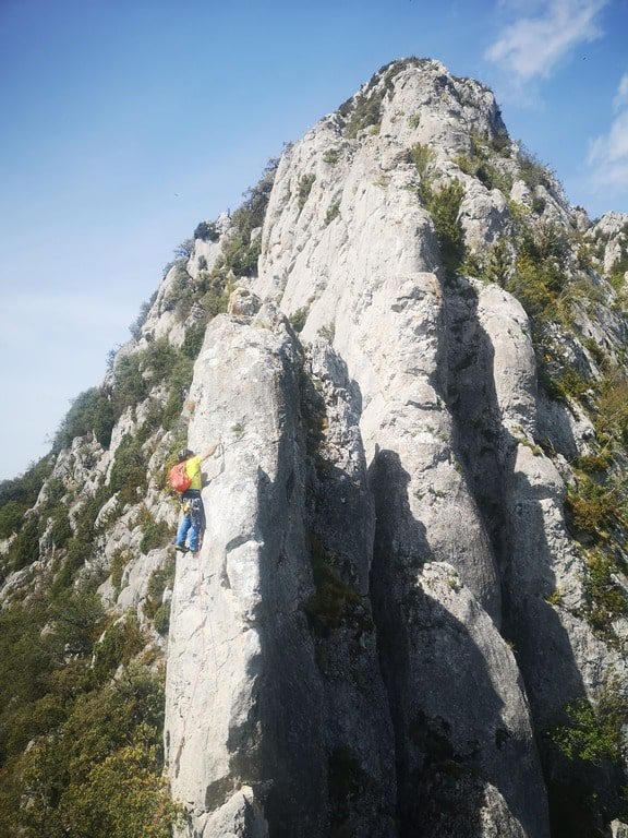 "Ascensión guiada hacia la Cresta en los Pirineos