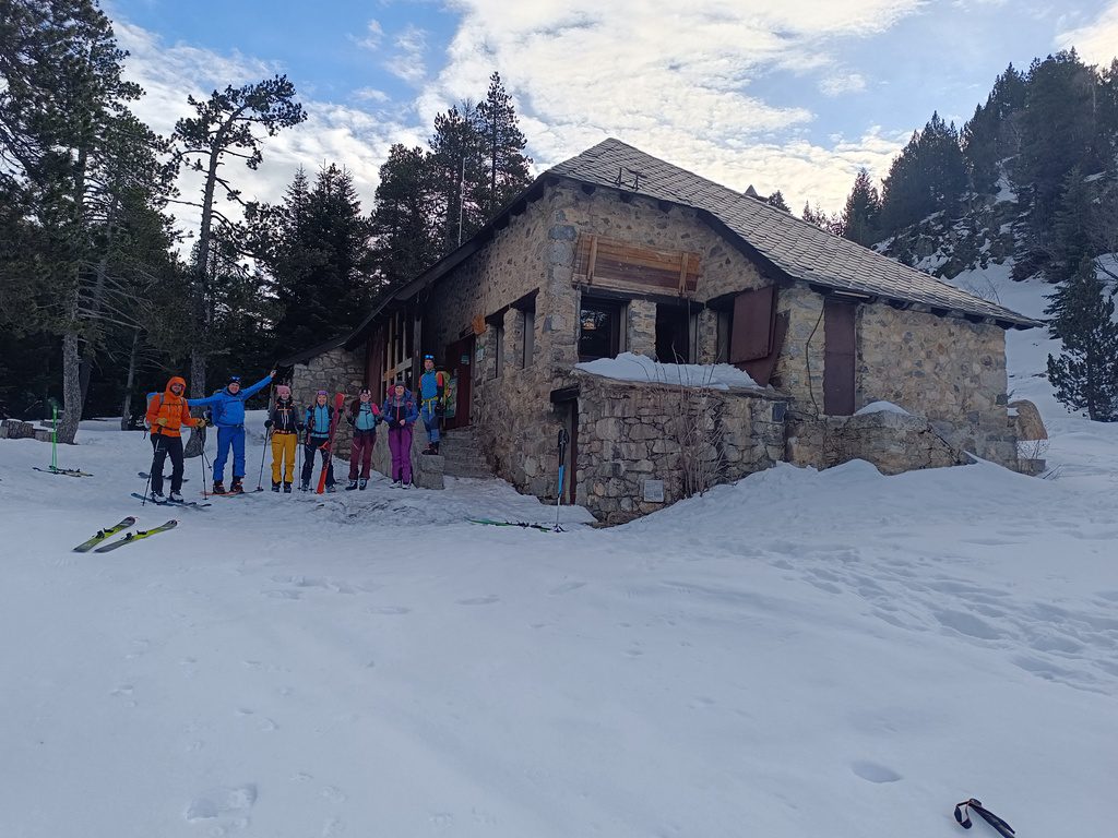 carros de foc esqui de montaña pirineos durmiendo en refugios llong, colomers saboredo ventosa i calvell